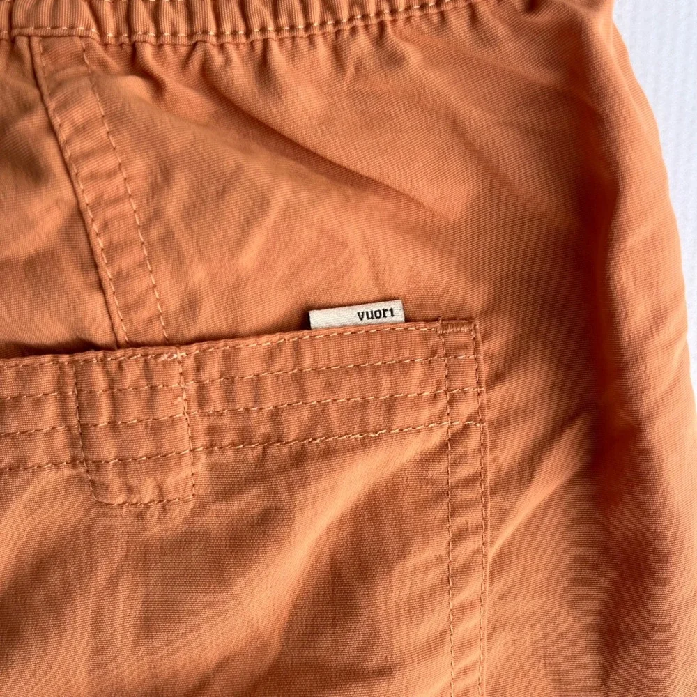 Vuori Womens Kore Short Burnt Orange Peach‎ Athletic Running Gym Shorts Size XS